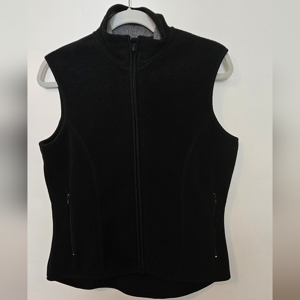 GAP Jackets Coats Black Fleece Vest Front Zipper with Packets Size: S